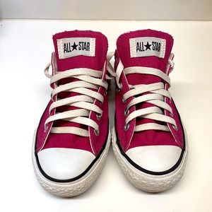 Converse Limited Edition Fuchsia Classic Unisex Sneaker